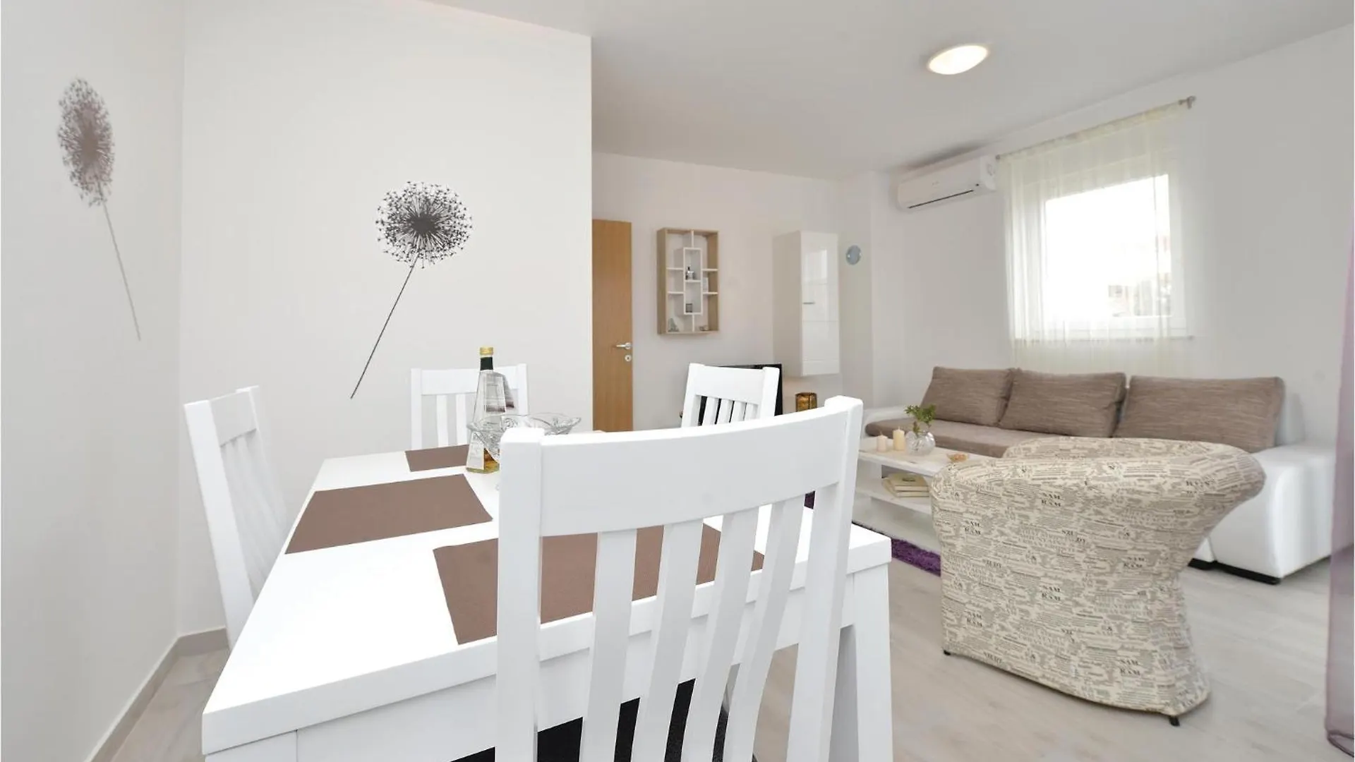 Amazing Apartment In Vrsi-Mulo With Kitchen  Vrsi