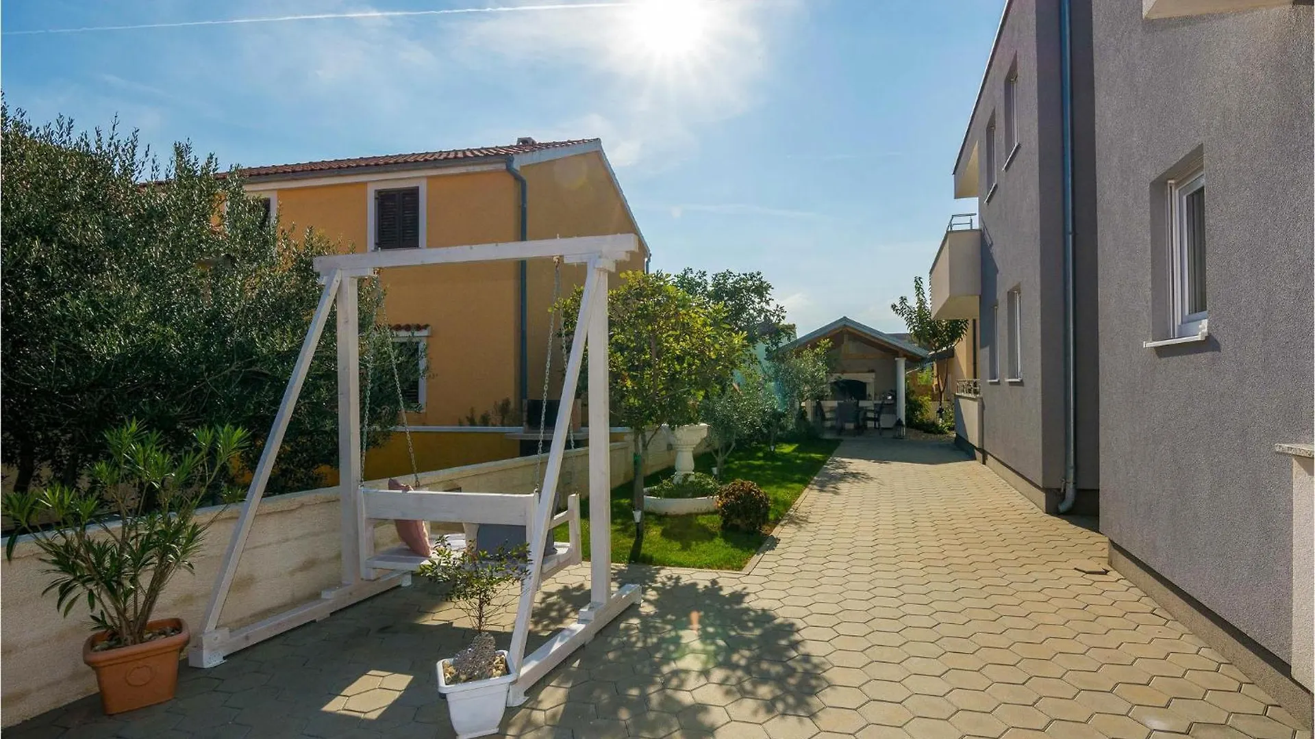 Amazing Apartment In Vrsi-Mulo With Kitchen Vrsi