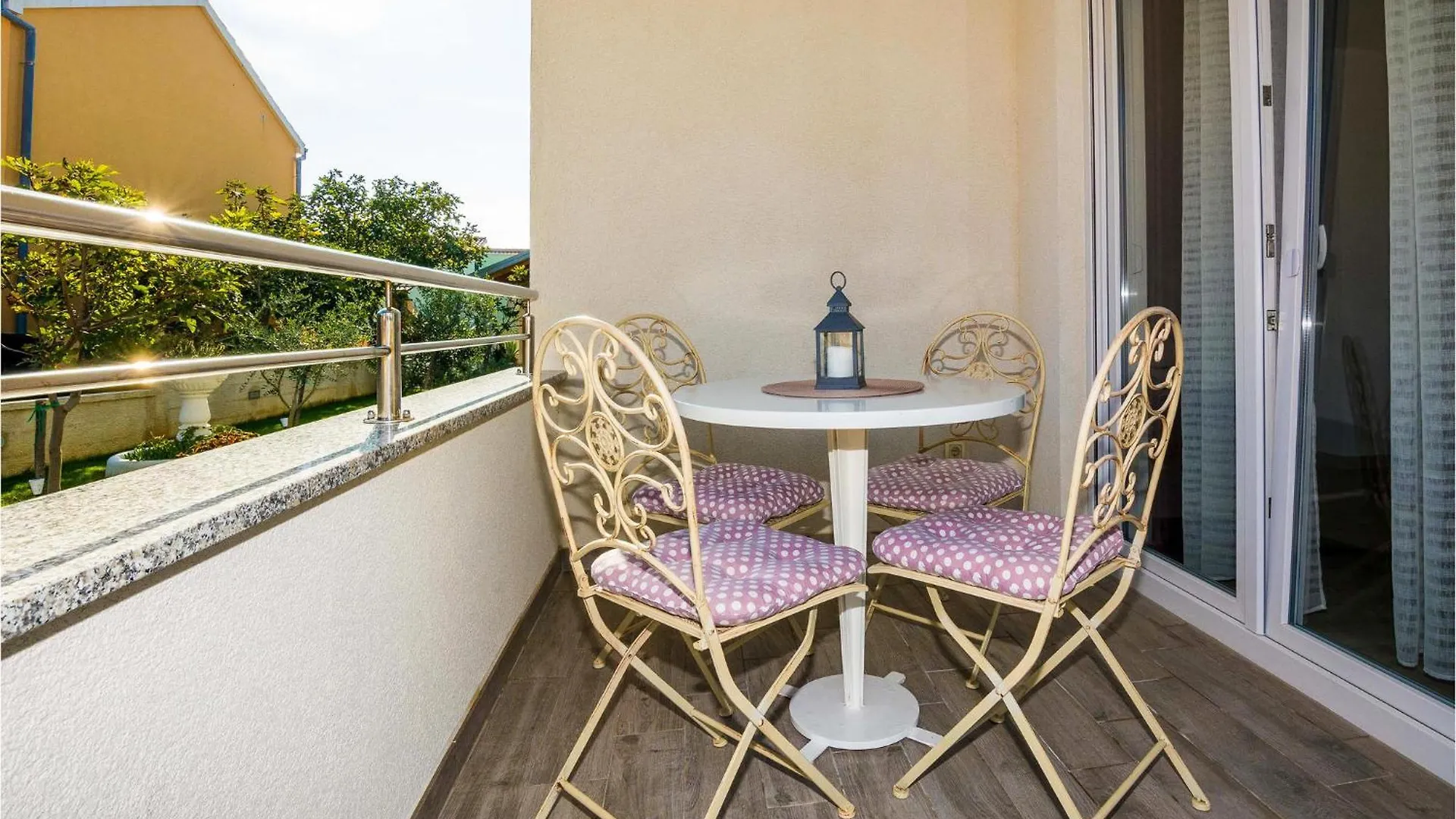 Amazing Apartment In Vrsi-Mulo With Kitchen