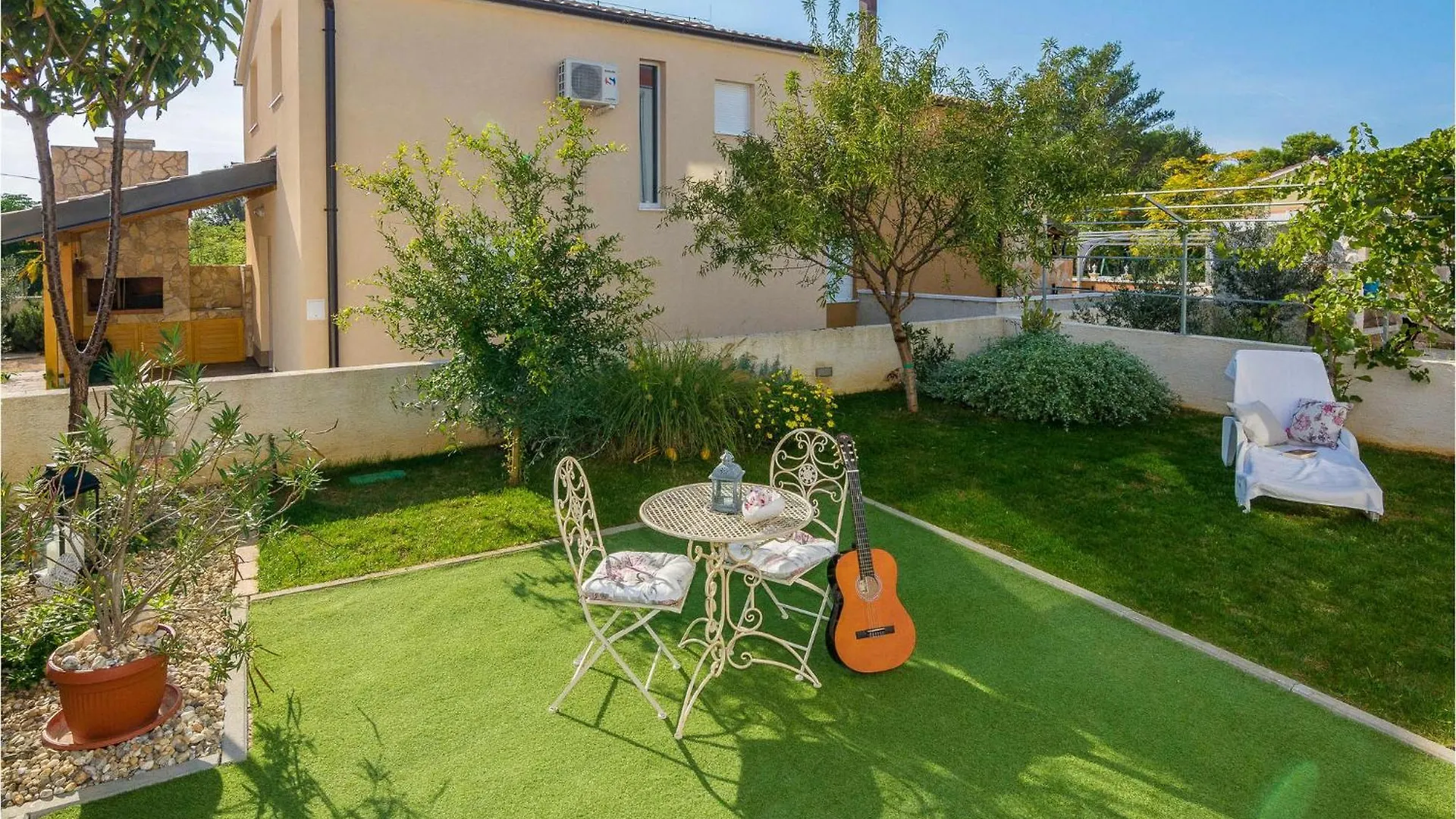 Amazing Apartment In Vrsi-Mulo With Kitchen 0*, Vrsi